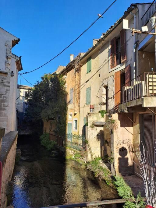 شقة Le Nid De Marius LʼIsle-sur-la-Sorgue المظهر الخارجي الصورة